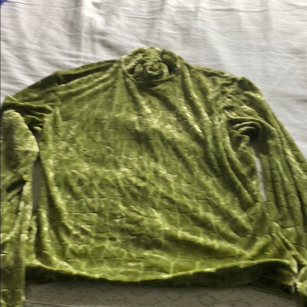 Long sleeve small lime green shirt.